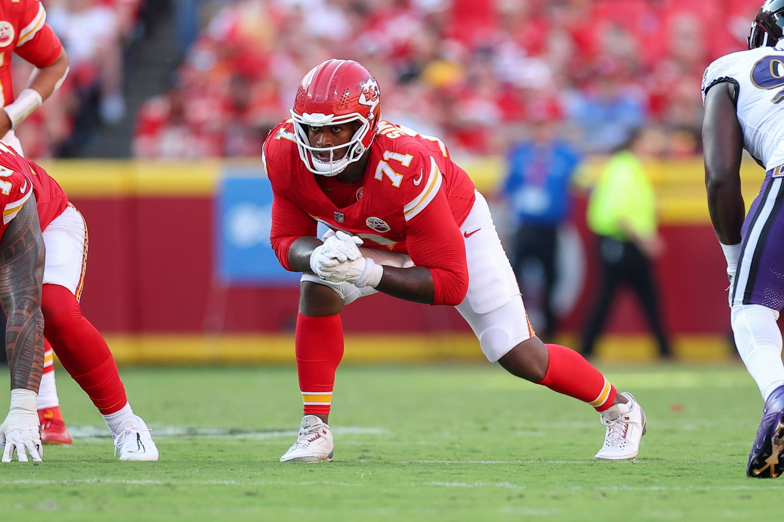 Major Blow for Chiefs as Rookie Star Suffers Multiple Injuries During Cowboys Clash